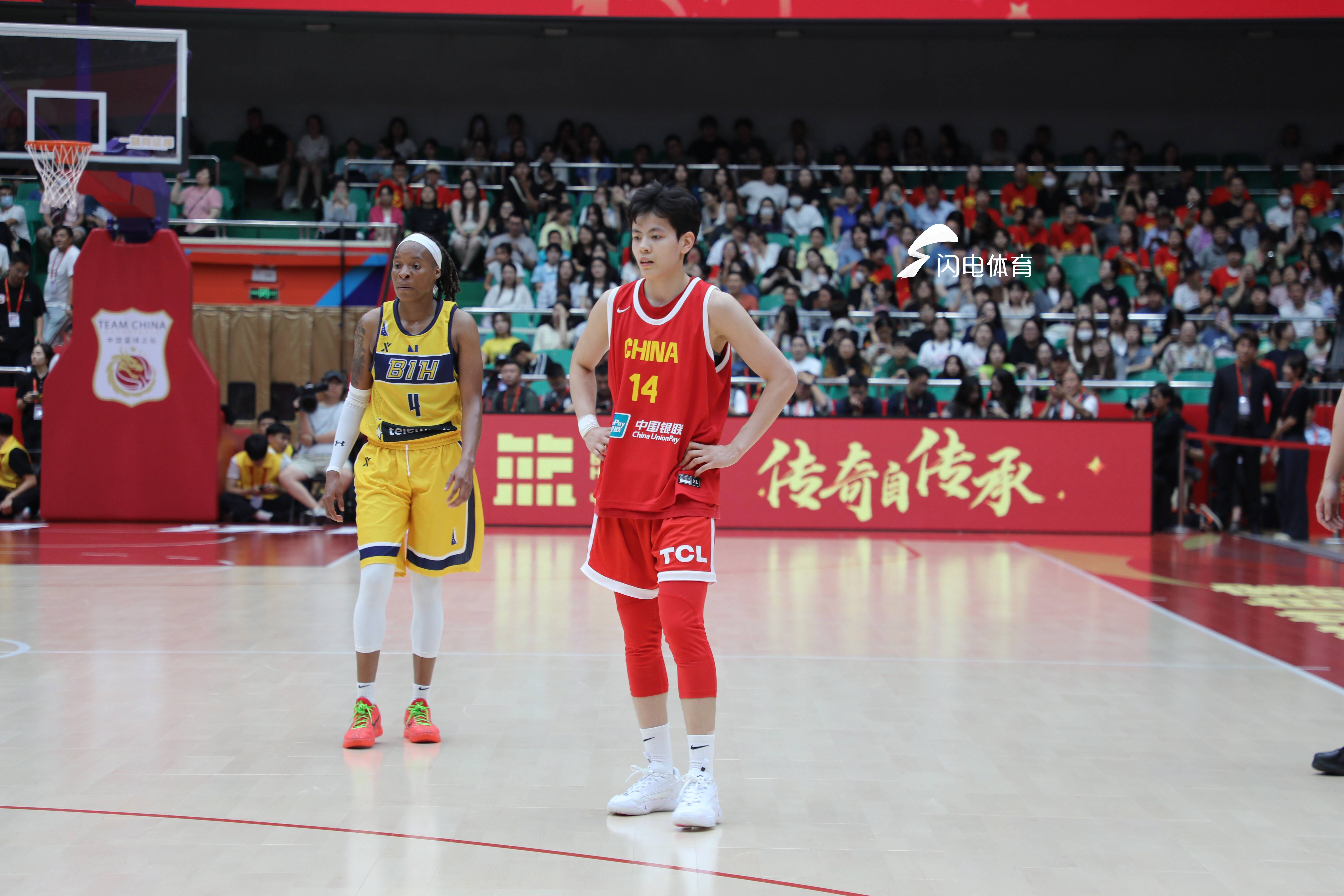 包含重磅！赛前山东男篮扳平良机尼斯远射贴柱备战亚冠，休斯敦火箭临场应变备战中超的词条